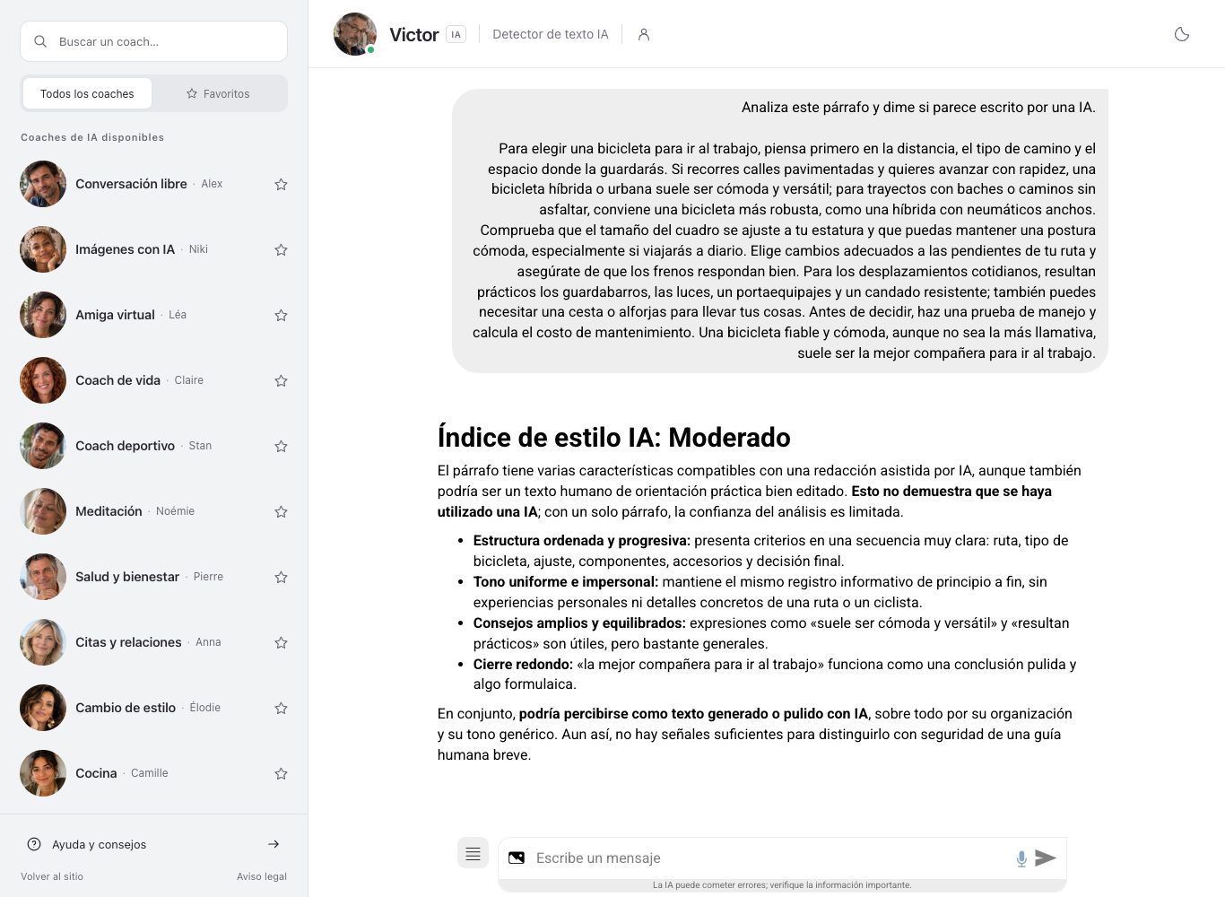 Captura de pantalla del chat de nation.es: bajo el párrafo pegado por el usuario, la respuesta de Victor se abre con « Índice de estilo IA: Moderado » y explica las características del párrafo analizado, interfaz completa.