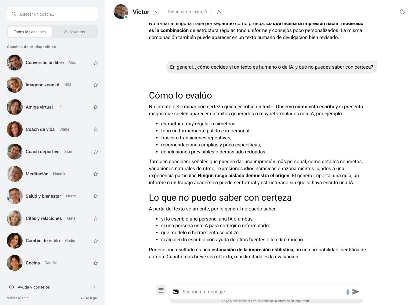 Captura de pantalla del chat de nation.es: Victor, coach detector de textos con IA, explica los rasgos que examina en un texto y lo que no puede saber a partir del texto solo, interfaz completa.